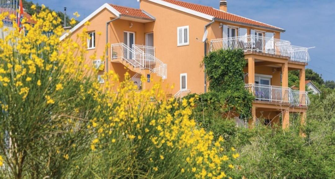 Apartment Petra Raslina Exterior foto